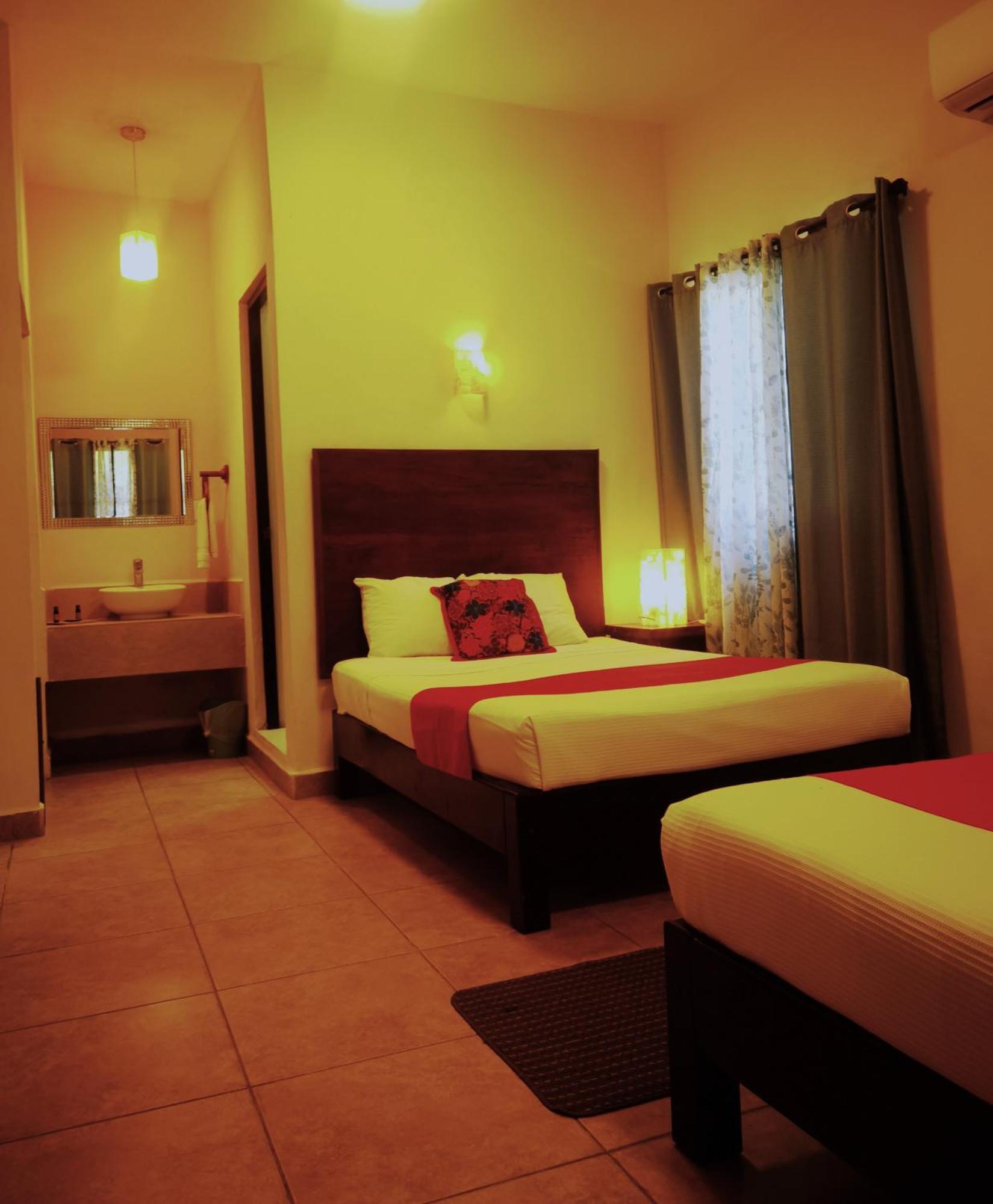 בקאלאר El Roble Hotel מראה חיצוני תמונה